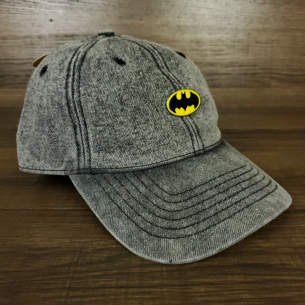 Batman DC Comics Dad Hat Cap Pin Logo Black‎ Acid Wash Denim Strapback NWT